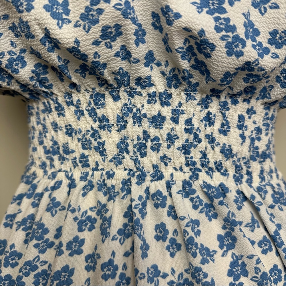 Monteau White and Blue Floral Dress - Picture 8 of 10